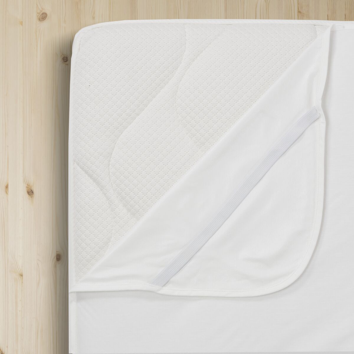 Familon Hotel Style Lux Light-petauspatjansuojus120x200 cm